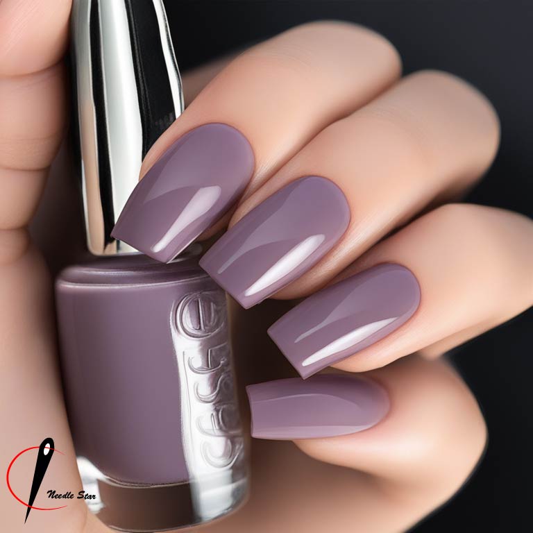15+ Top Nail Colors for Your Maroon Dress