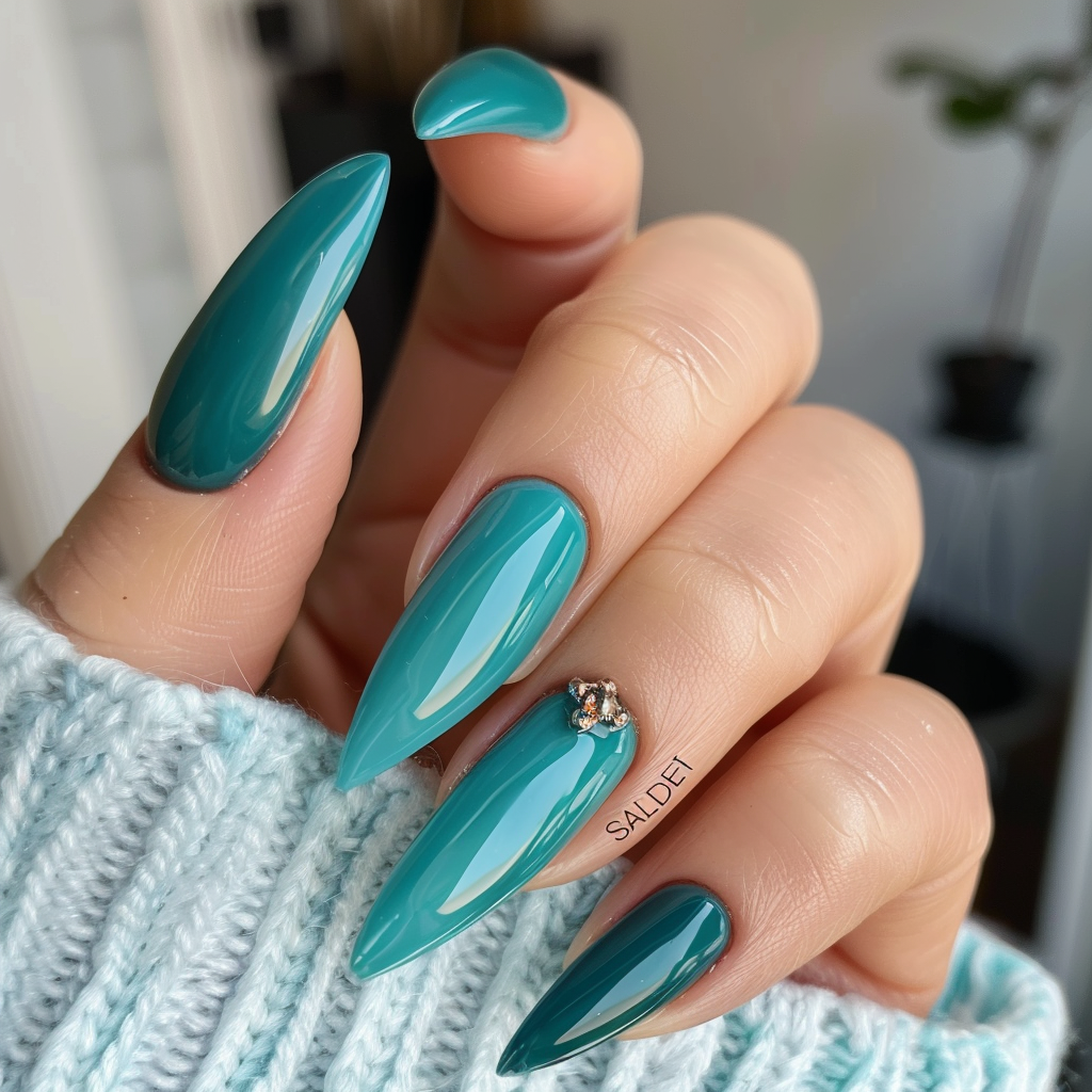 teal-nail-designs